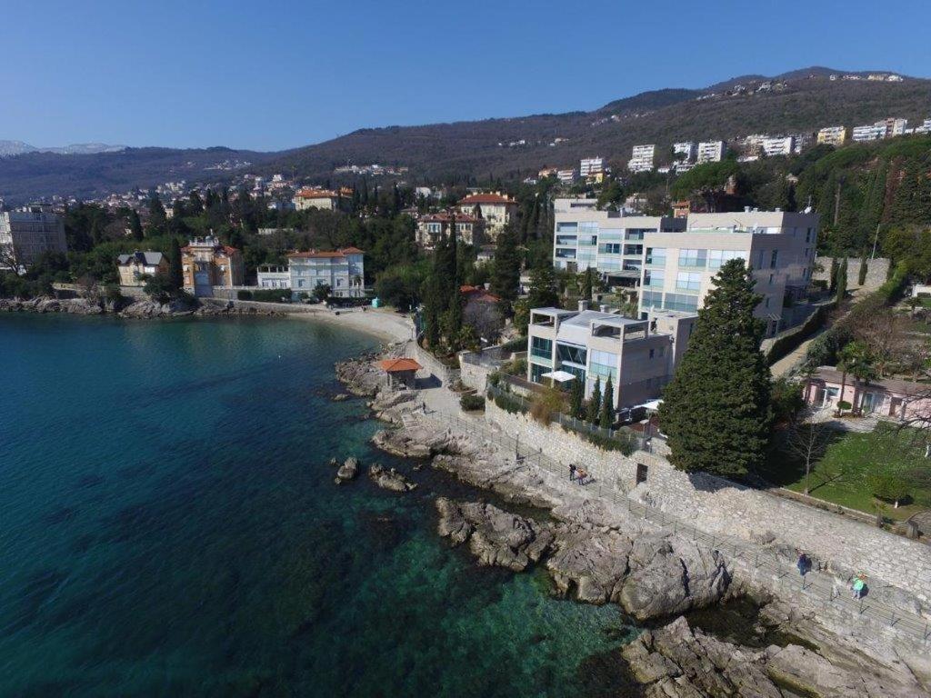 Villa Arentz Residence - Side Sea View Apartments 奥帕提亚 外观 照片
